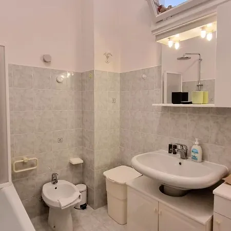 アパート Via Gatteri 60 *